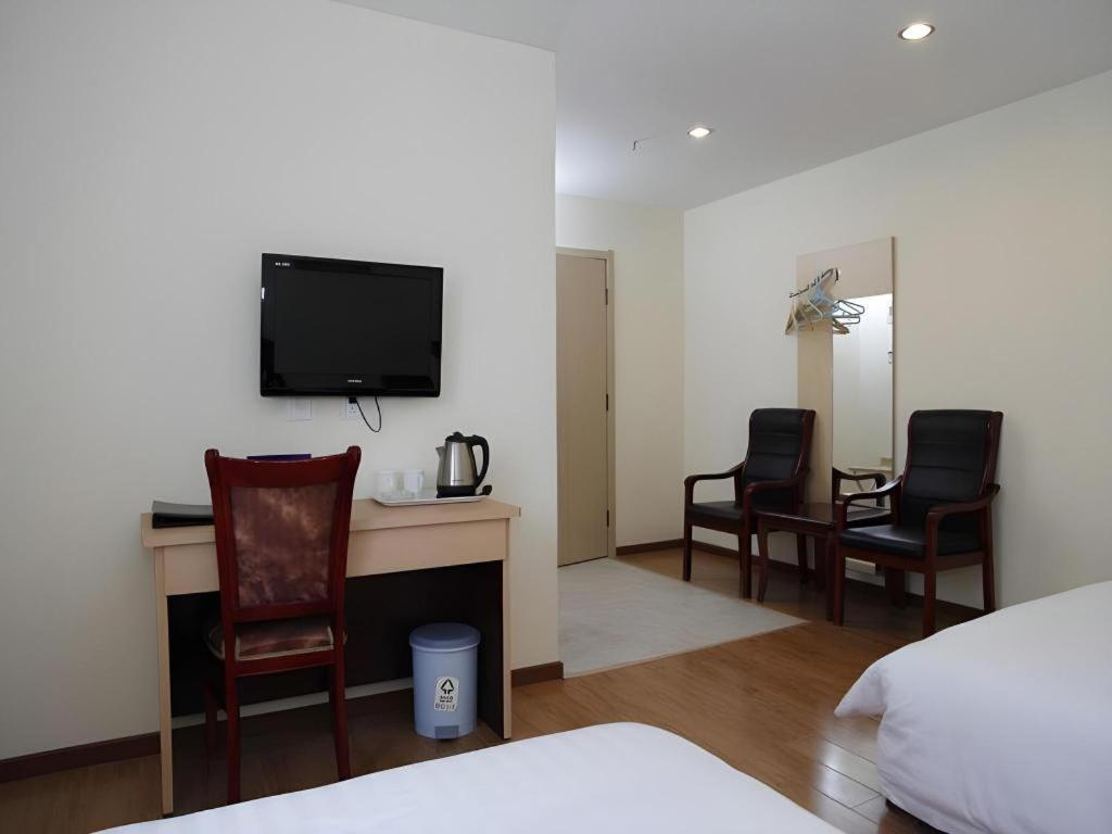 Beijing Yi Jia Hotel Екстериор снимка